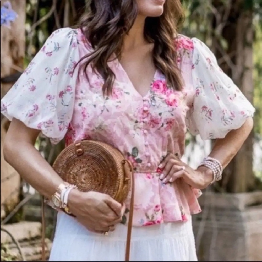 Elegant Floral Puff Sleeve Blouse